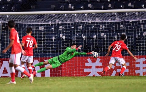 BOB半岛官网-3连败广州队亚冠头一遭 青年军希望提升进攻效率