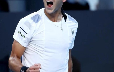 BOB半岛平台-何惧一日双赛，埃切维里四进巡回赛决赛终夺冠